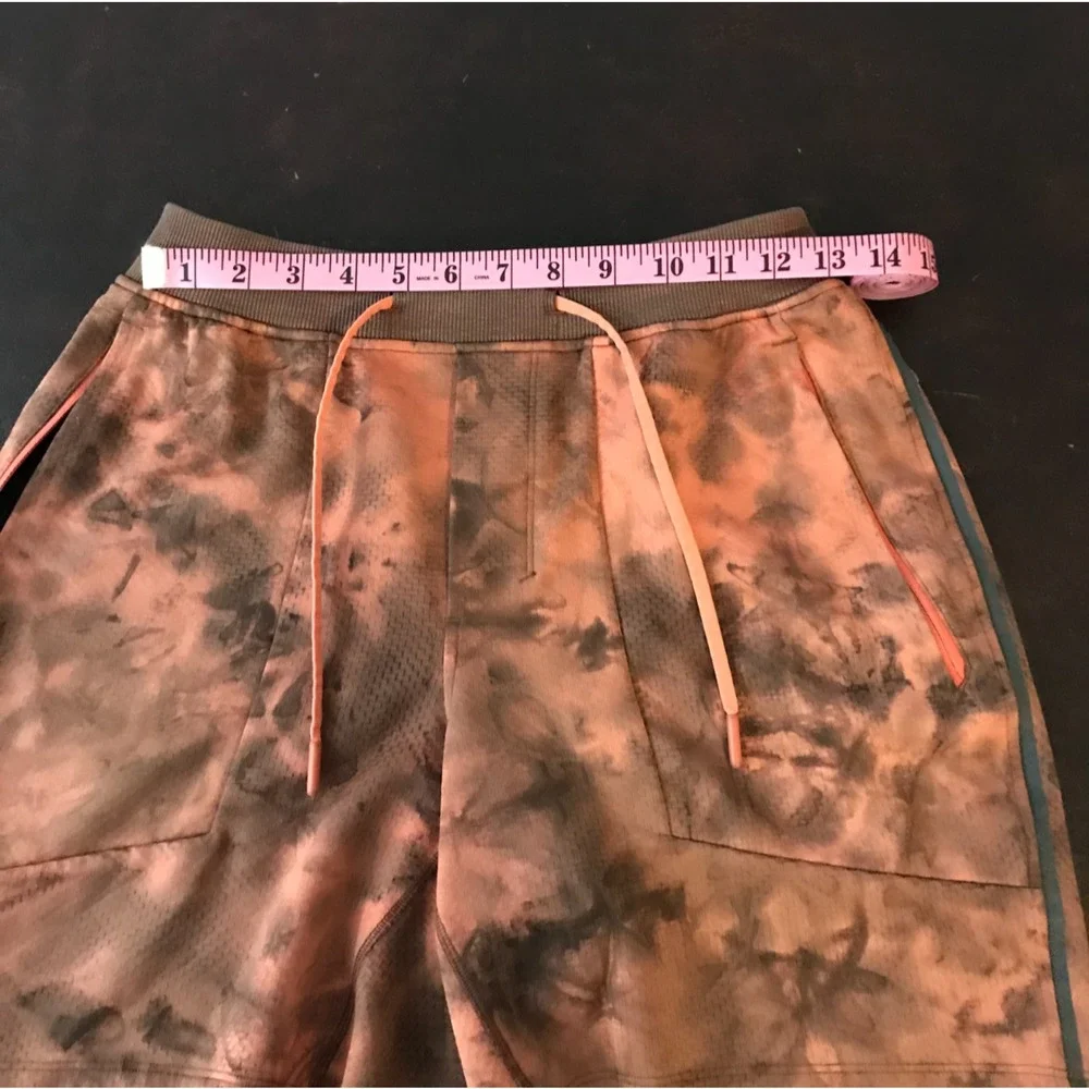 Lululemon Textured Tech Shorts Diamond Dye Warm Coral Mens Small 7